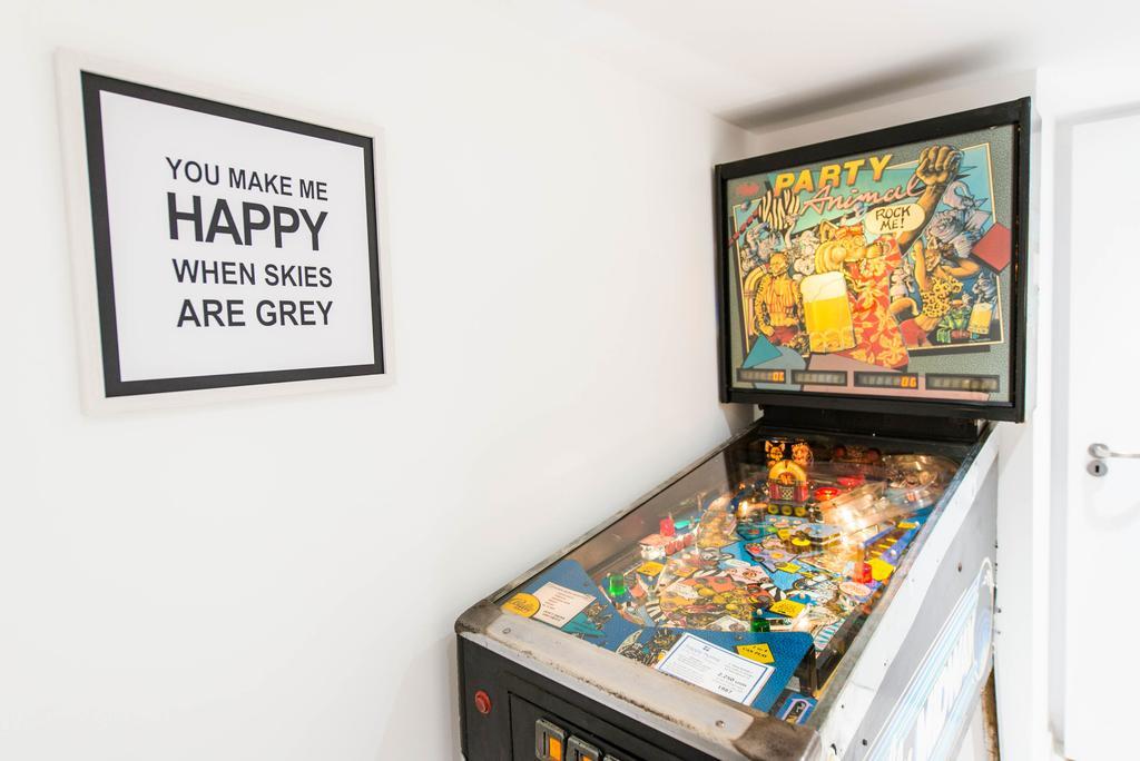 Happy Home Joy - Apartment With Free Pinball Machine Βουδαπέστη Εξωτερικό φωτογραφία